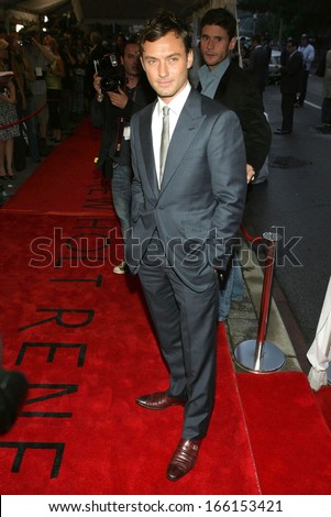 Jude Law at BREAKING AND ENTERING Gala Premiere - Toronto International Film Festival, Roy Thomson Hall, Toronto, Canada, ON, September 13, 2006