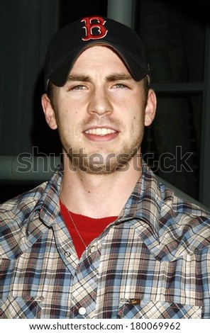 Chris Evans at Entertainment Weekly\'s THE MUST LIST Party, Buddha Bar, New York, NY, June 22, 2006