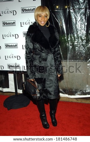 Mary J Blige at I AM LEGEND Premiere, WAMU Theatre at Madison Square Garden, New York, NY, December 11, 2007