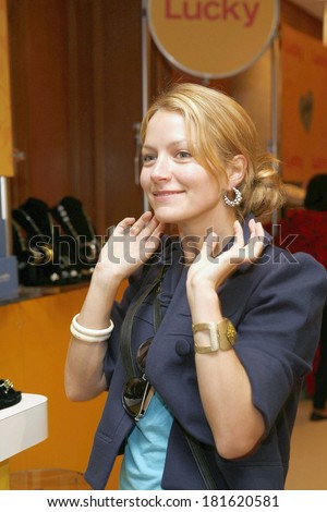 Becki Newton inside for LUCKY Club Gift Lounge for the 2007-2008 TV Network Upfronts Previews, The Ritz Carlton Hotel, New York, NY, May 14, 2007