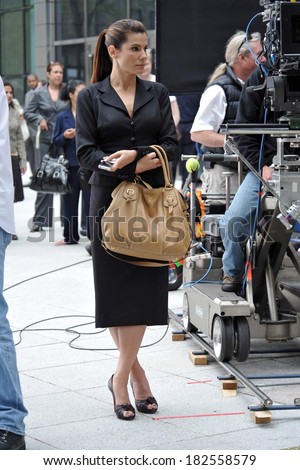 Sandra Bullock, carrying a Prada bag, on location for THE PROPOSAL Films in New York, downtown Manhattan, New York, NY, June 06, 2008