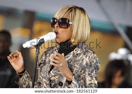 Mary J Blige on stage for NBC Today Show Concert with Mary J Blige, Rockefeller Center Plaza, New York, NY, May 09, 2008