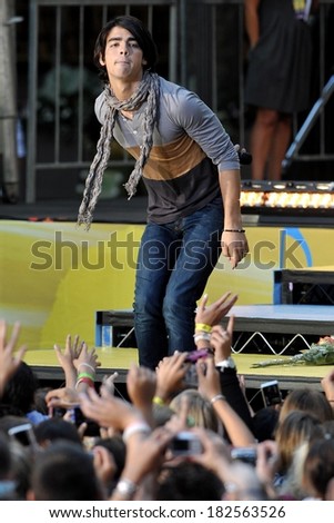 Joe Jonas on stage for The Jonas Brothers in Concert on ABC\'s Good Morning America, Bryant Park, New York, NY, August 08, 2008