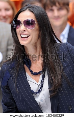 Demi Moore at the press conference for Entertainment Industry Foundation I PARTICIPATE Kick Off Promotes Volunteerism, Times Square, New York September 10, 2009