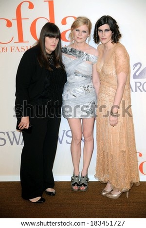 Kate Mulleavy, Kirsten Dunst, Laura Mulleavy at The 2009 Council of Fashion Designers of America CFDA Fashion Awards, Alice Tully Hall at Lincoln Center, New York June 15, 2009