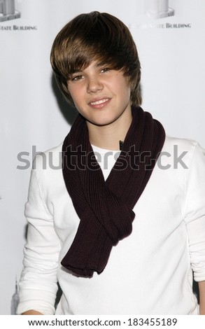 Justin Bieber attending Empire State Building Lighting for Jumpstart\'s 4th Annual National Read for the Record Day, Empire State Building, New York October 8, 2009
