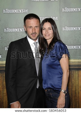 David Arquette, Courteney Cox-Arquette at Premiere THE BUTLER\'S IN LOVE, Mann\'s Chinese 6 Theatre, Hollywood, CA, June 23, 2008 Photo by Michael Germana/Everett Collection