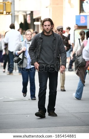 Bradley Cooper on location for LIMITLESS, aka THE DARK FIELDS, Film Shoot, Manhattan, New York, NY April 7, 2010