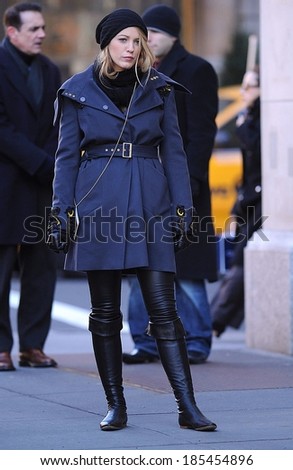 Blake Lively on location for GOSSIP GIRL Season Three Shooting in Manhattan, Upper West Side, New York, NY January 7, 2010