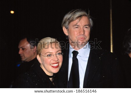 Baz Luhrmann and wife Catherine Martin at NATIONAL BOARD OF REVIEW AWARDS, NY 1/7/2002