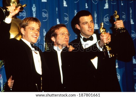 Matt Damon, Robin Williams, Ben Affleck with their Academy Awards for GOOD WILL HUNTING, 1998