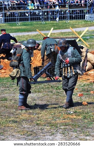 MOSCOW - JUNE 08, 2014: Historical reenactment of Mincer Nivelle battle held in 1917, the largest battle of First World War. Times and Ages International Historical Festival in Kolomenskoye, Moscow.