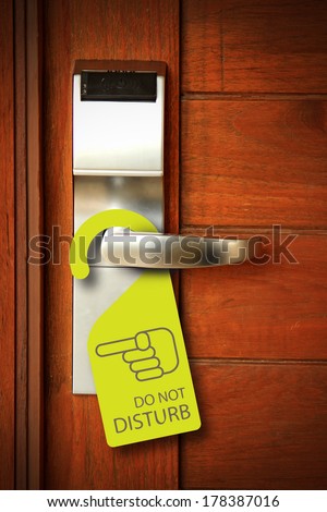 Do not disturb sign hang on door knob