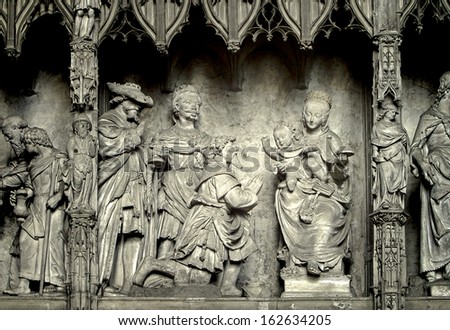 Three wise men visiting the newborn Jesus Christ, Chartres cathedral