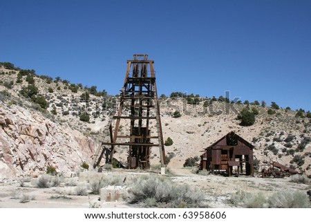Mining for gold in America\'s wild west