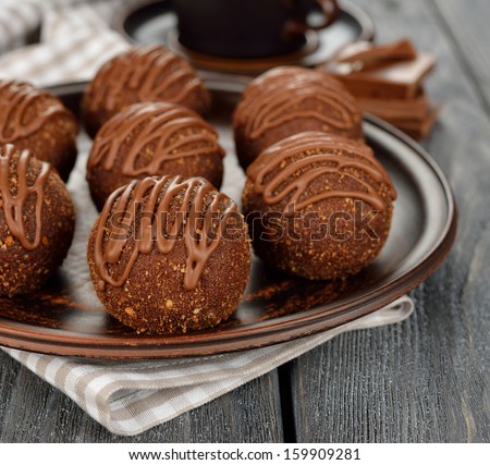 chocolate cakes on a gray background