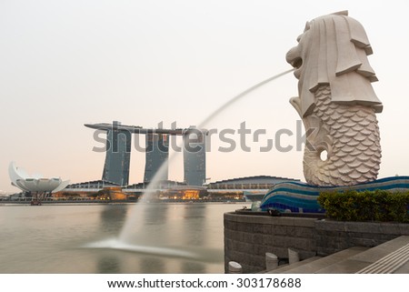 SINGAPORE - AUGUST 1, Merlion, Marina Bay Sand and Art Science Museum on August 1, 2015 in Singapore.They are the attractions of Marina Bay.