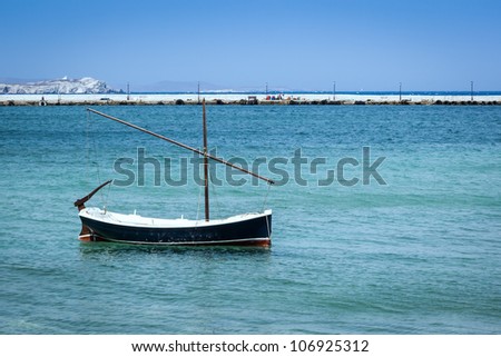 An image of a nice boat at Mykonos Greece