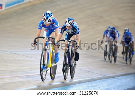 MOSCOW - MAY 31 : Unidentified riders participates in European Track Cycling Cup May 31, 2009 in Moscow, Russia