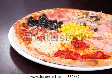 Pizza with many ingredients