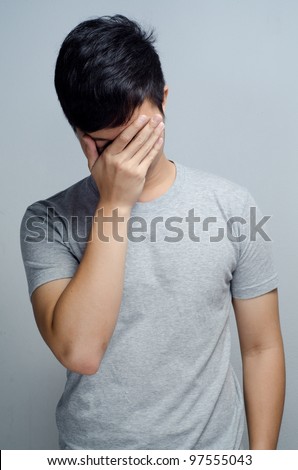 http://image.shutterstock.com/display_pic_with_logo/927280/927280,1331703062,8/stock-photo-man-do-a-facepalm-97555043.jpg
