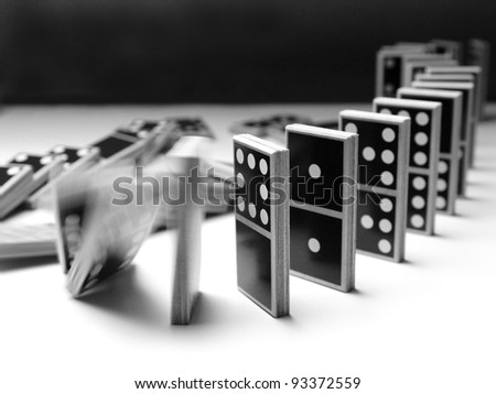 Domino (5) - falling dominoes