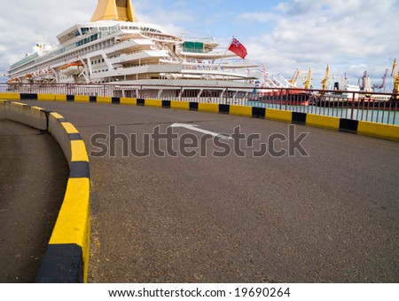 to meet to the trips on a large cruise liner