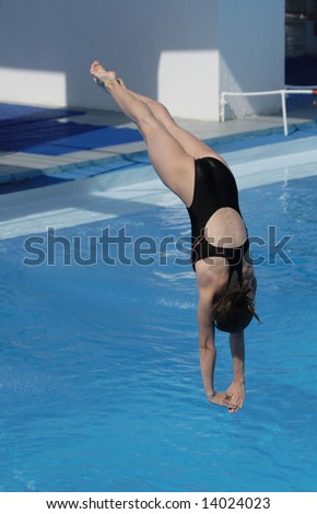 Competitions on jumps in water among girls