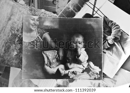 Mother and child in an old photograph