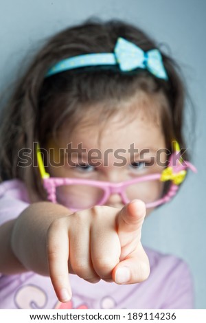 Girl points a finger