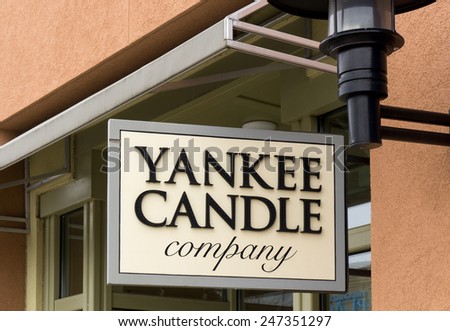MAPLE GROVE, MN/USA - JANUARY 16, 2015:  Yankee Candle retail store exterior. The Yankee Candle Company is an American manufacturer and retailer of scented candles.