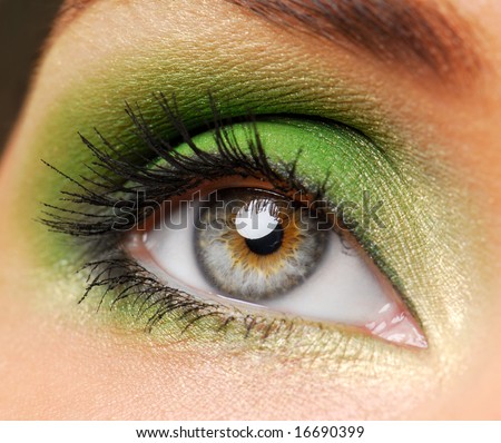 green color eyes