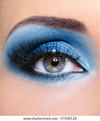 makeup glamour. Blue glamour make-up of