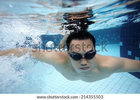 Underwater picture of a man swimming