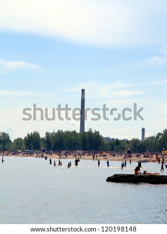 TORONTO - AUGUST 19: A view of the Toronto Beaches on August 19, 2012 in Toronto.  The summer months are characterized by long stretches of humid weather. Usually in the range from 23 Ã?Â°C to 31 Ã?Â°C.