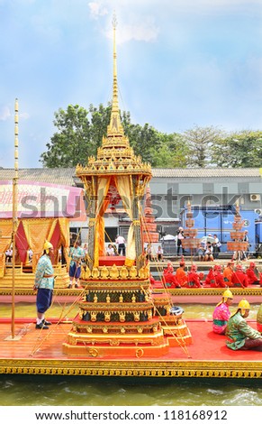 BANGKOK,THAILAND-NOVEMBER 6:The throne place for Kathin robes at last dress rehearsal of the Royal Barge Procession on Anantanagaraj ship at Chaopraya river on November 6,2012 in Bangkok,Thailand
