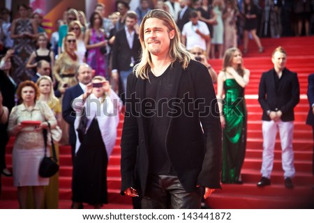 MOSCOW RUSSIA JUNE 20 Brad Pitt on the red carpet of russian premiere of World War Z on June 20 2013 Moscow Russia MOSCOW RUSSIA JUNE 20 Brad Pitt on the red carpet of russian premiere of World War Z on June 20 2013 Moscow Russia