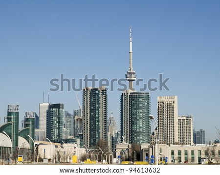 view from the national exhibition ground in toronto to cn tower