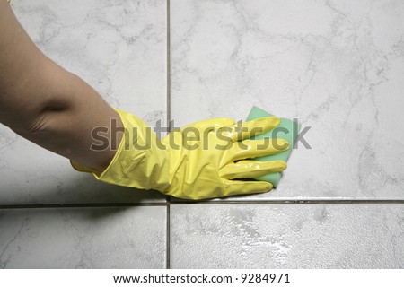 Protecting hand from detergents, use a cleaning sponge in the kitchen.
