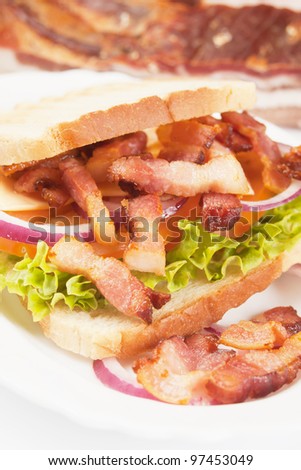 Sandwich with smoked bacon, lettuce and tomato