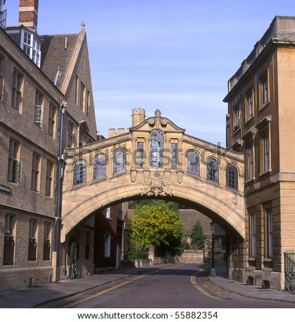 Bridge of Sighs (Copy of one in Venice) at Hertford College in Oxford. England. Spanning New College Lane.