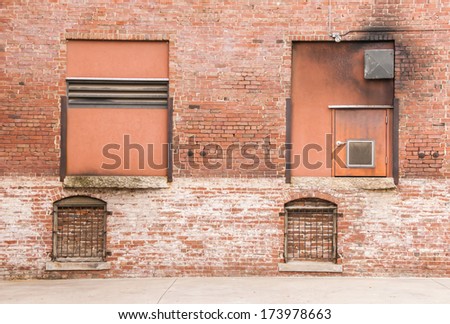 Industrial door to Warehouse