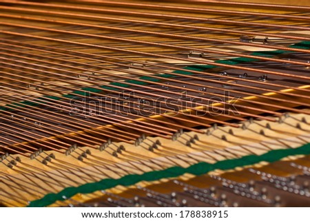 String piano closeup