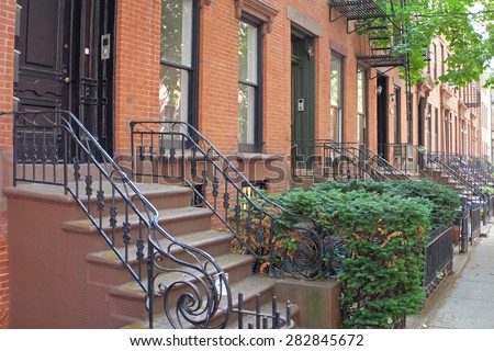 Brownstone Brooklyn/views of classic homes in Cobble Hill neighborhood of Brooklyn