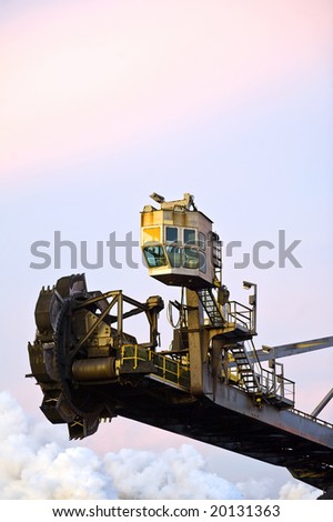 huge mining machine