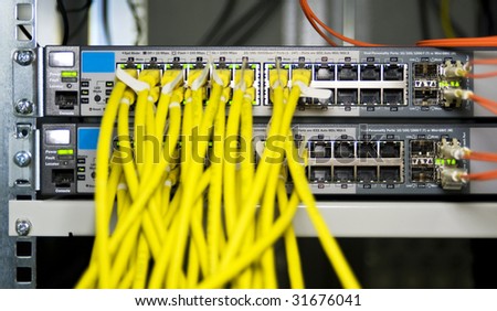 Server configuration connecting web servers to the internet