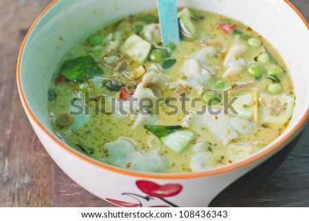 Thai green curry with fish ball