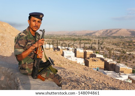 SHIBAM, YEMEN - MAY 10: Yemeni military on duty in the city of Shibam May 10, 2010 in hibam, Yemen. For tourists in Yemen, some provinces may attend only only if accompanied by military guards.