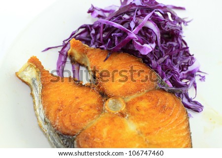 Fish fry with red cabbage in the evening