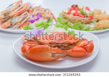 Big leg crab curry dish seafood on table